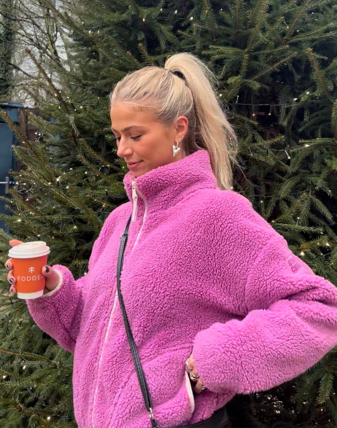 Industry Fleece High Collar Jacket in Crisp Pink – Gym+Coffee Europe