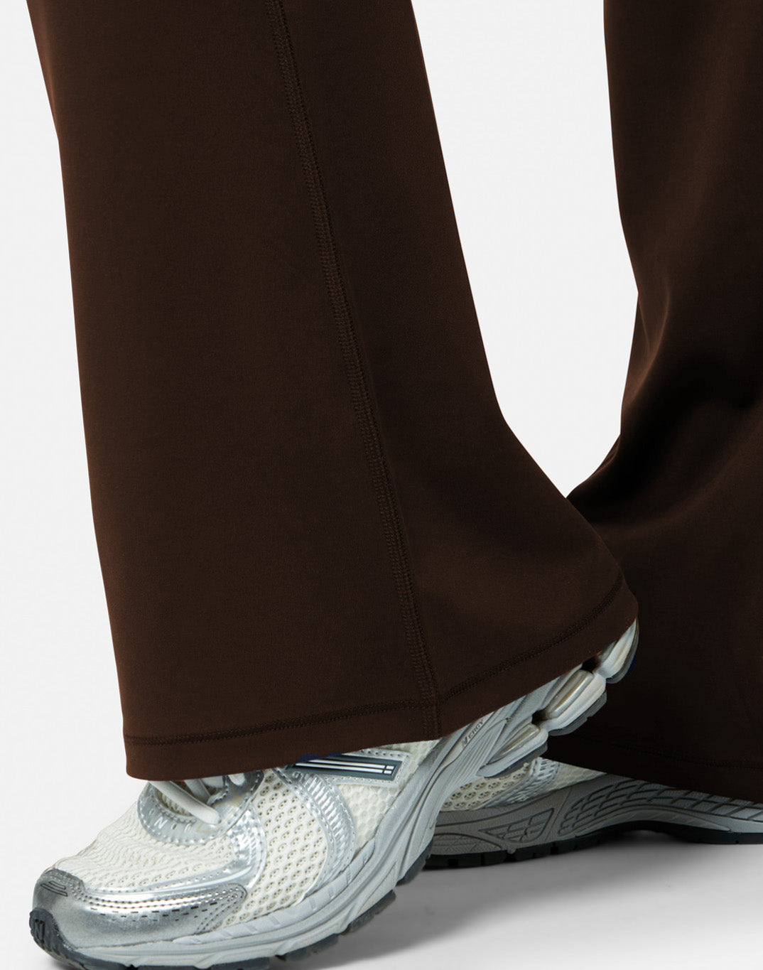 Soft-Motion Flare Legging  in Mocha Bean