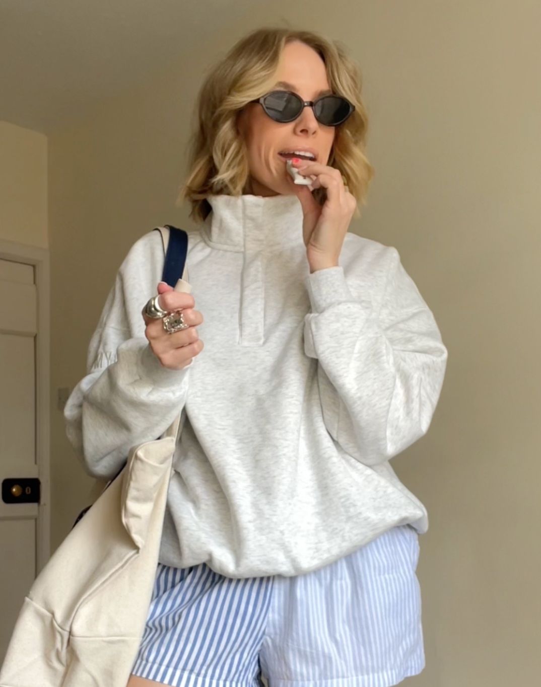 Snap Collar Sierra Sweatshirt in White Marl